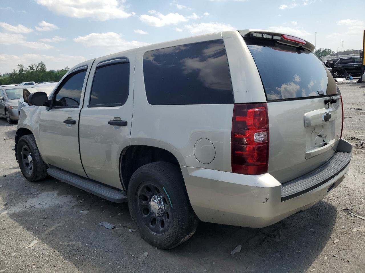 Photo 1 VIN: 1GNLC2E03DR320821 - CHEVROLET TAHOE 