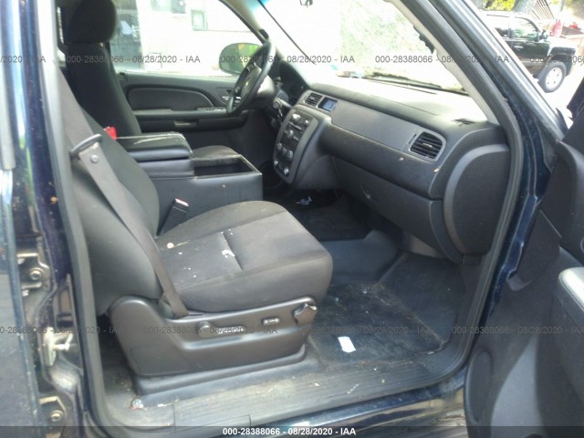 Photo 4 VIN: 1GNLC2E04CR315996 - CHEVROLET TAHOE 