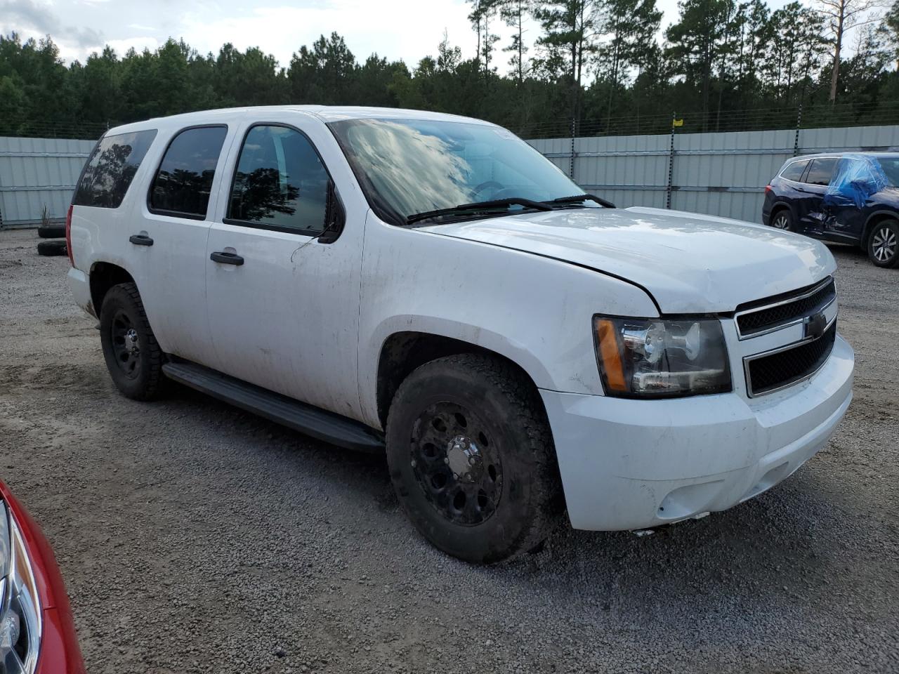 Photo 3 VIN: 1GNLC2E04DR212515 - CHEVROLET TAHOE 