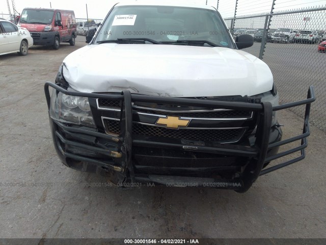 Photo 5 VIN: 1GNLC2E04DR278496 - CHEVROLET TAHOE 