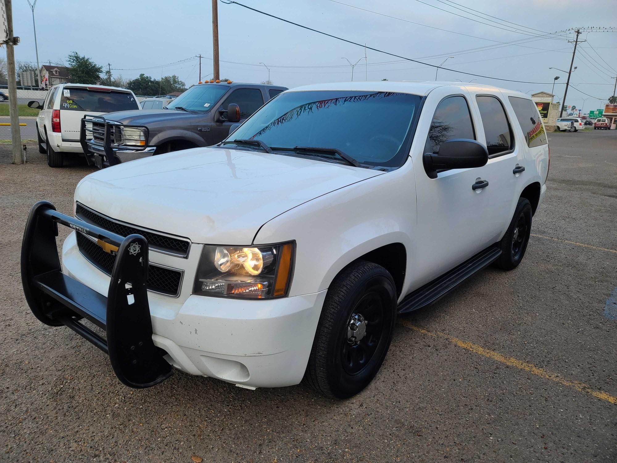 Photo 1 VIN: 1GNLC2E05CR176722 - CHEVROLET TAHOE POLI 