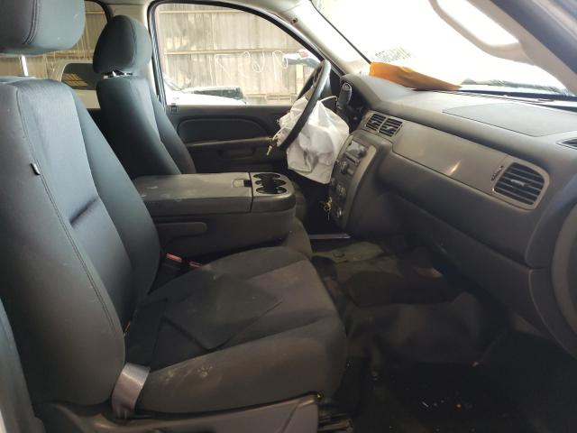 Photo 4 VIN: 1GNLC2E06DR258329 - CHEVROLET TAHOE POLI 