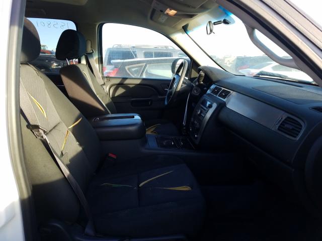 Photo 4 VIN: 1GNLC2E08DR353278 - CHEVROLET TAHOE POLI 