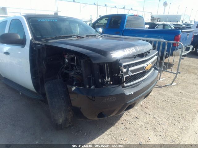 Photo 5 VIN: 1GNLC2E09ER189315 - CHEVROLET TAHOE 