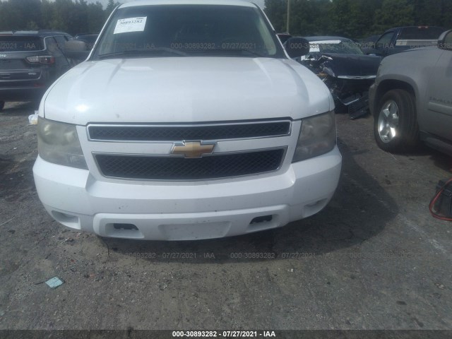 Photo 5 VIN: 1GNLC2E0XBR320926 - CHEVROLET TAHOE 