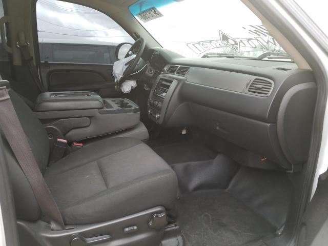 Photo 4 VIN: 1GNLC2E0XDR208131 - CHEVROLET TAHOE POLI 