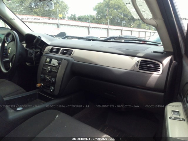 Photo 4 VIN: 1GNLC2E0XDR293889 - CHEVROLET TAHOE 