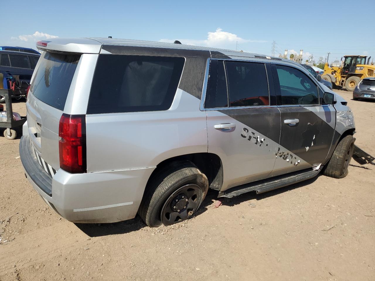 Photo 2 VIN: 1GNLCDEC5JR245959 - CHEVROLET TAHOE 