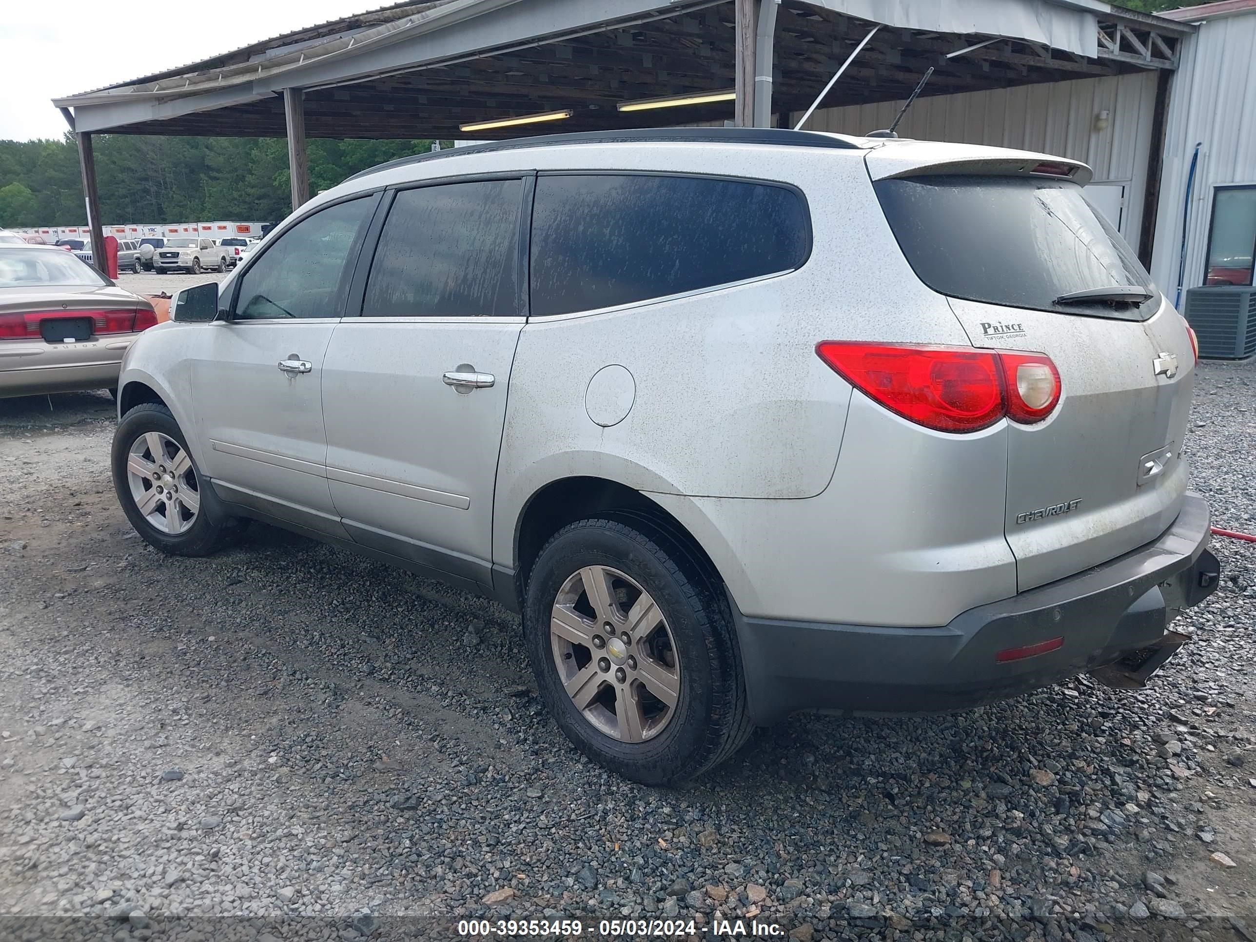 Photo 2 VIN: 1GNLRFED1AS107721 - CHEVROLET TRAVERSE 