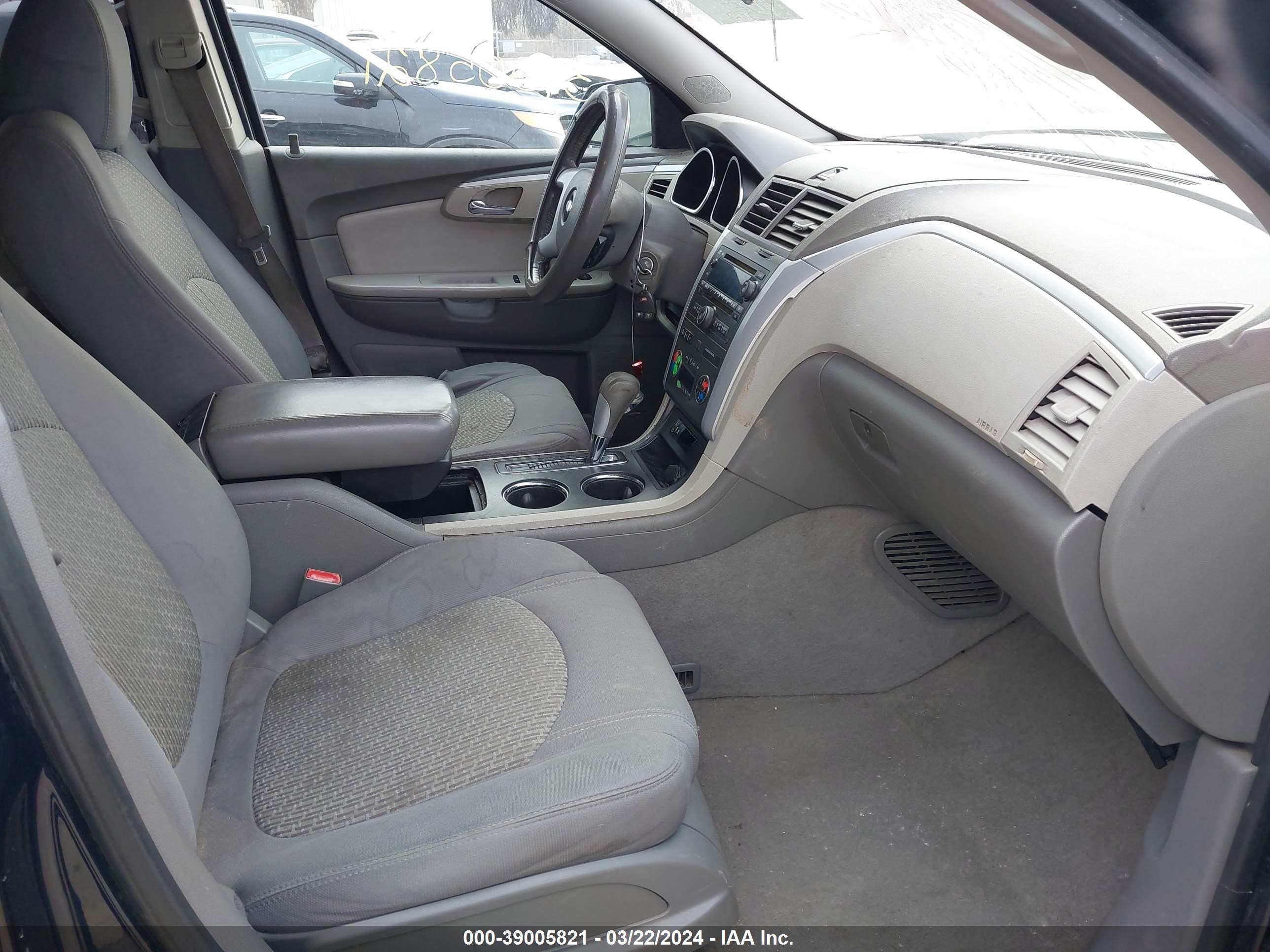 Photo 4 VIN: 1GNLRFED7AS132297 - CHEVROLET TRAVERSE 