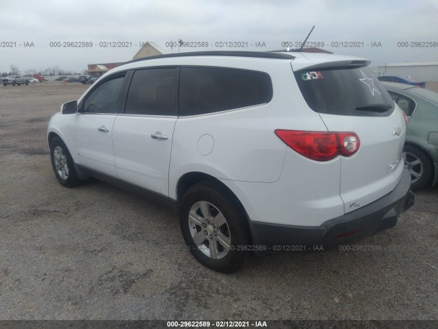 Photo 2 VIN: 1GNLRGED4AS132988 - CHEVROLET TRAVERSE 