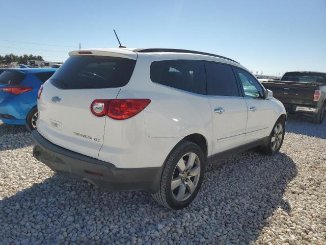 Photo 2 VIN: 1GNLRHED6AS155100 - CHEVROLET TRAVERSE 