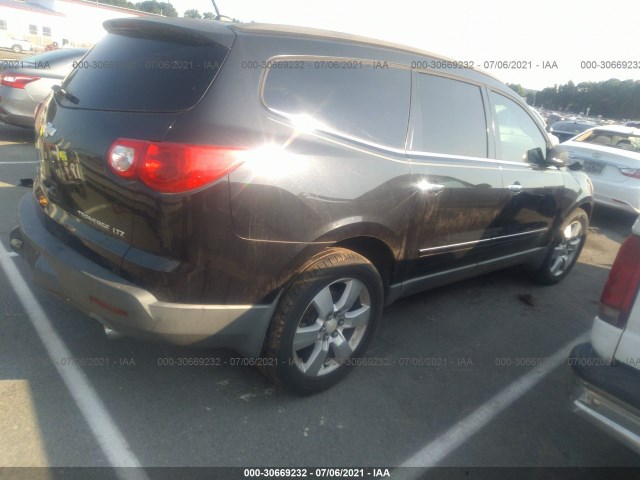 Photo 3 VIN: 1GNLRHED9AS105906 - CHEVROLET TRAVERSE 