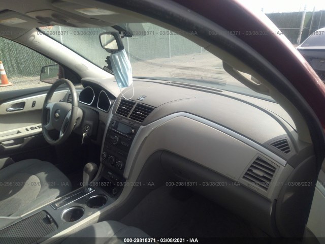 Photo 4 VIN: 1GNLVFED0AS114350 - CHEVROLET TRAVERSE 