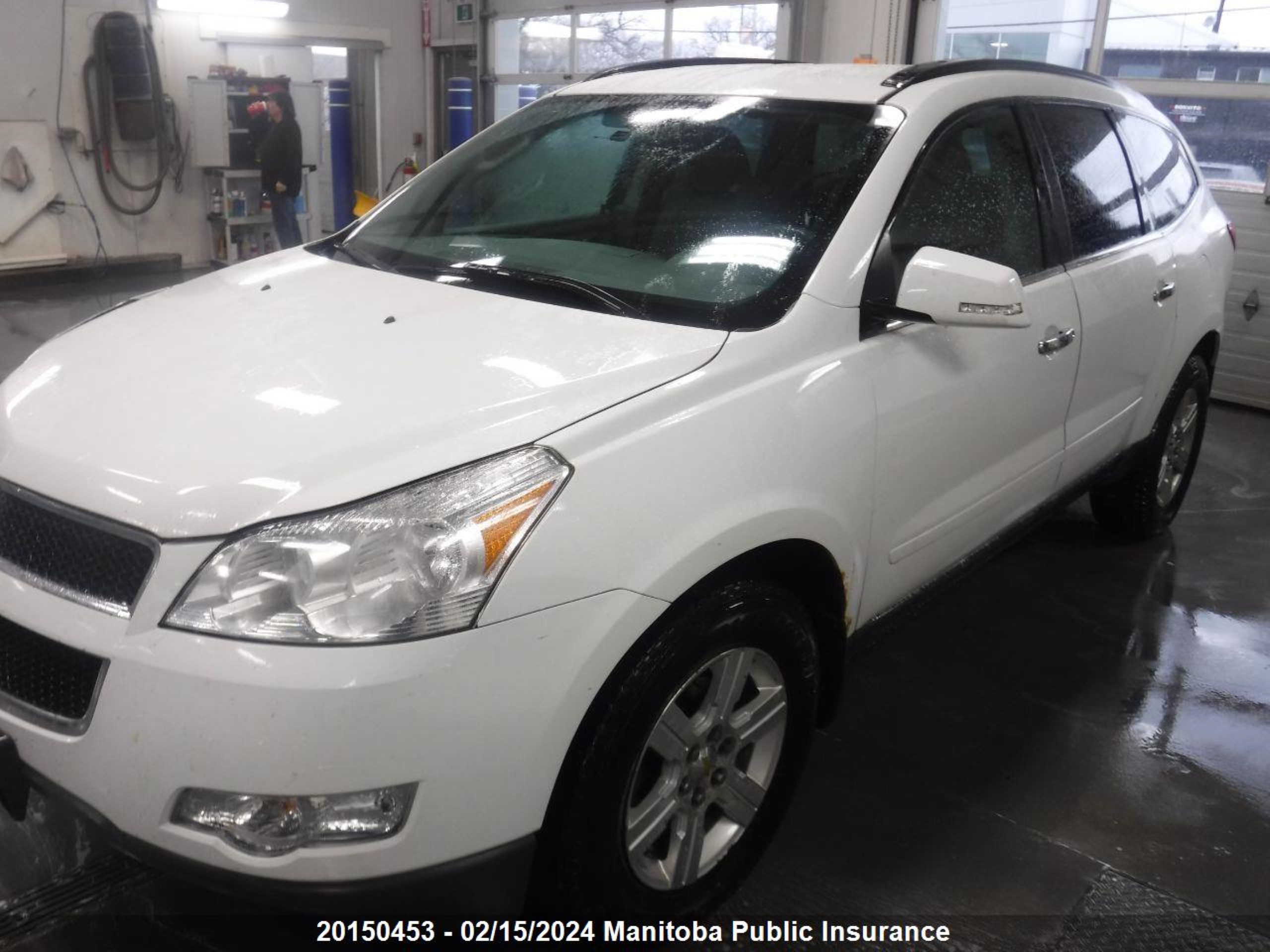 Photo 2 VIN: 1GNLVFED2AS140688 - CHEVROLET TRAVERSE 