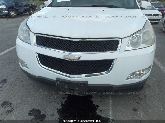 Photo 5 VIN: 1GNLVFED3AS126413 - CHEVROLET TRAVERSE 