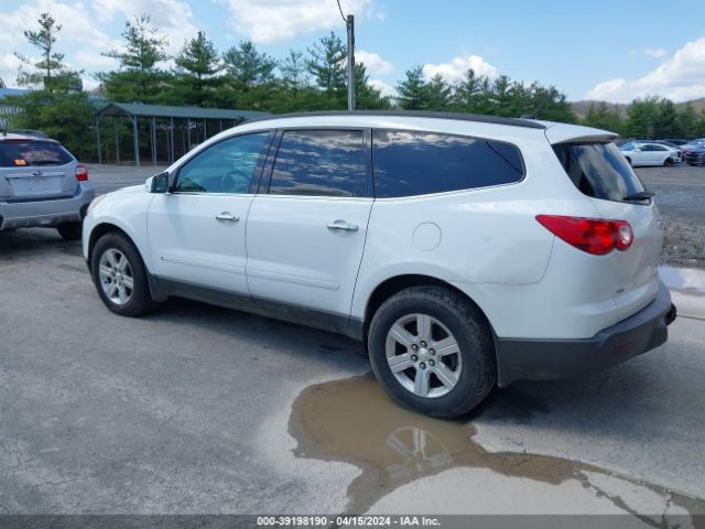 Photo 2 VIN: 1GNLVFED4AS143933 - CHEVROLET TRAVERSE 