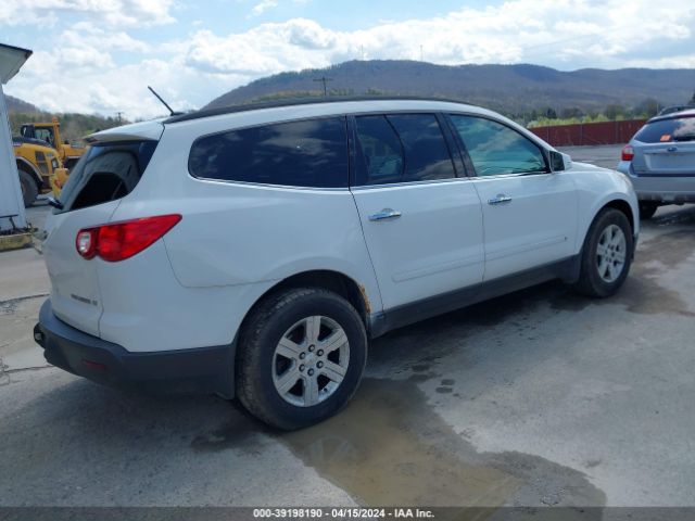 Photo 3 VIN: 1GNLVFED4AS143933 - CHEVROLET TRAVERSE 