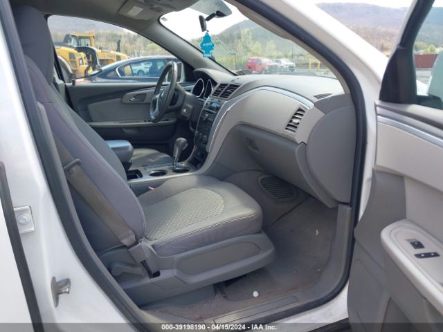 Photo 4 VIN: 1GNLVFED4AS143933 - CHEVROLET TRAVERSE 