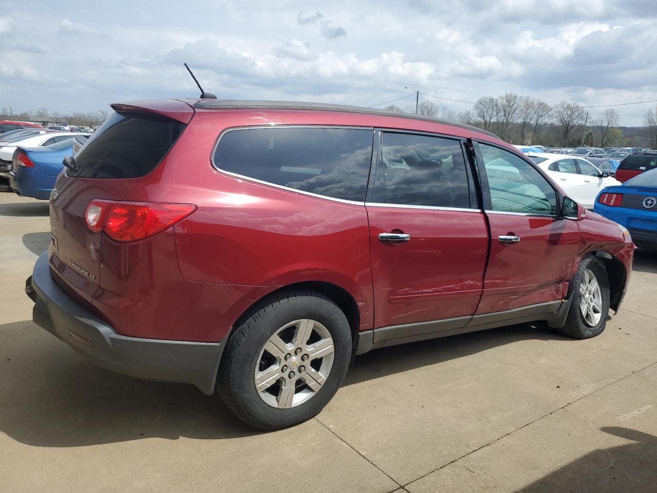 Photo 2 VIN: 1GNLVFED5AJ205717 - CHEVROLET TRAVERSE 