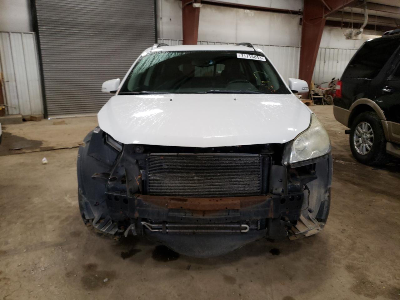 Photo 4 VIN: 1GNLVFED7AS110800 - CHEVROLET TRAVERSE 