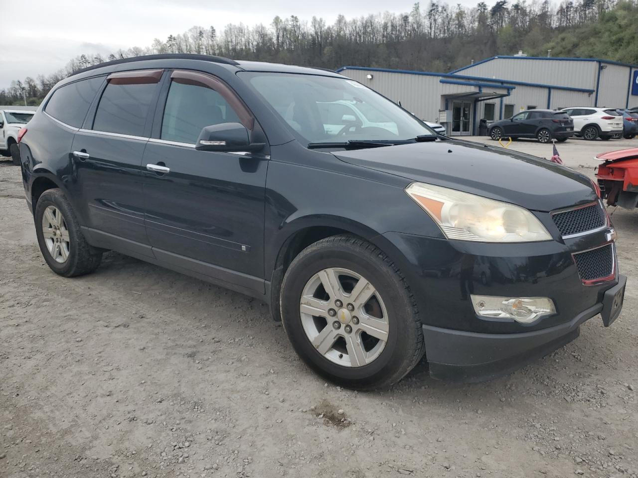 Photo 3 VIN: 1GNLVFED7AS113566 - CHEVROLET TRAVERSE 