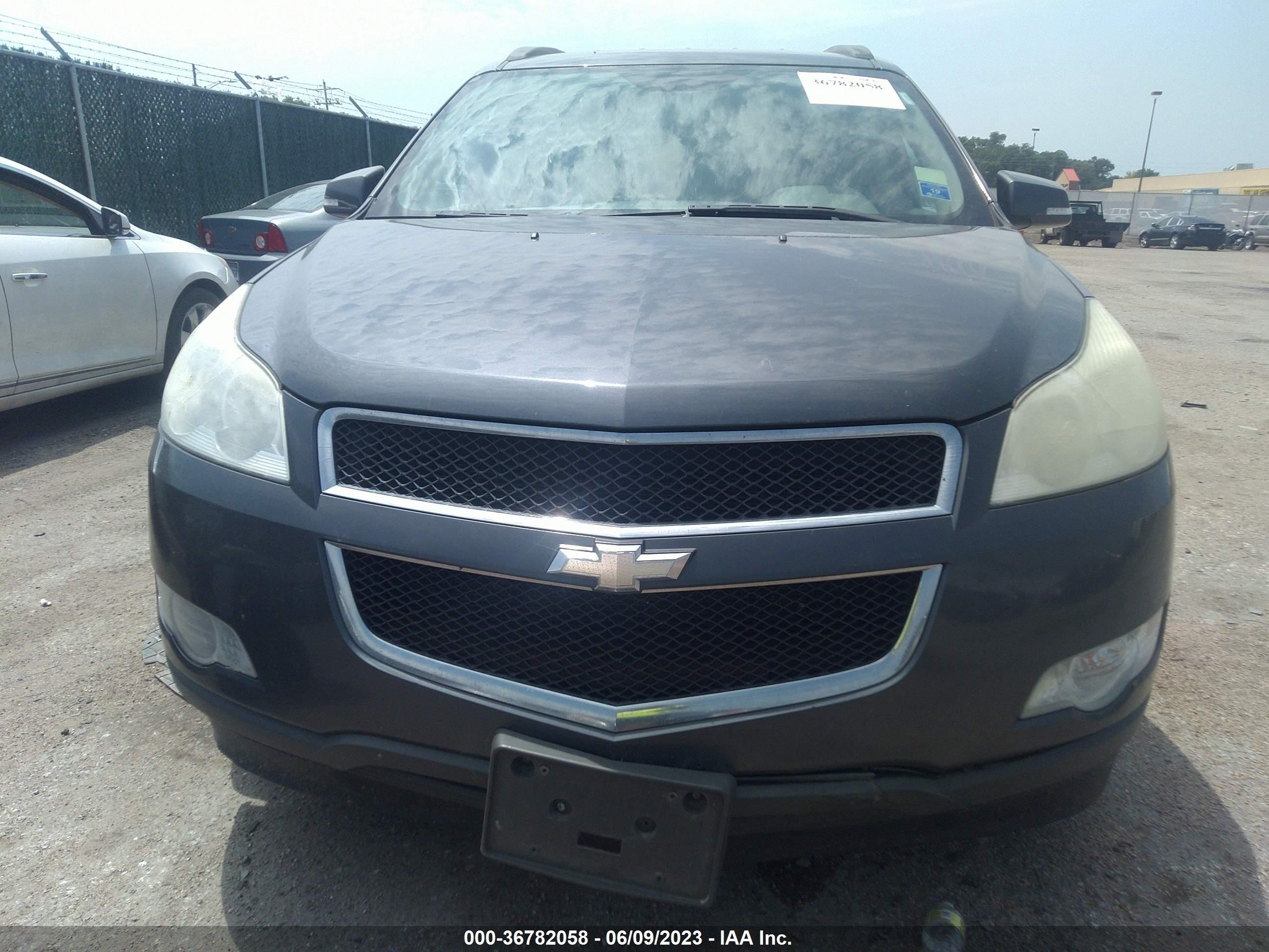 Photo 11 VIN: 1GNLVGED1AJ242575 - CHEVROLET TRAVERSE 