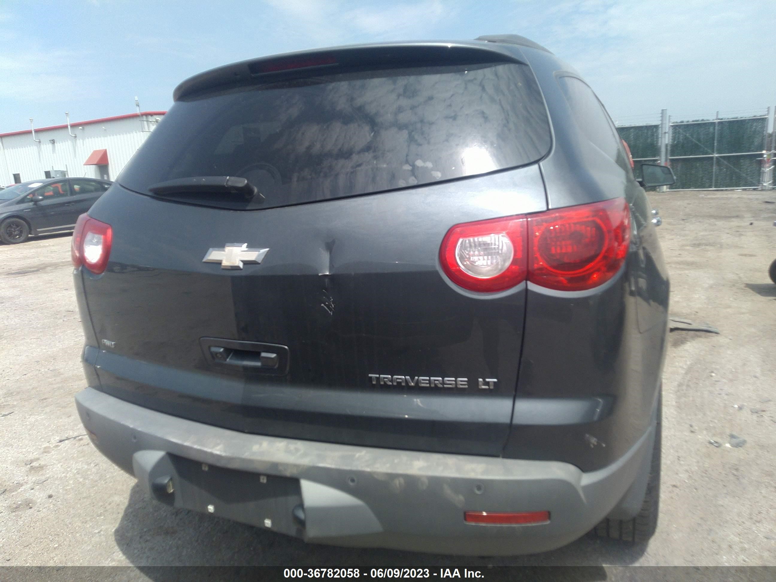 Photo 15 VIN: 1GNLVGED1AJ242575 - CHEVROLET TRAVERSE 