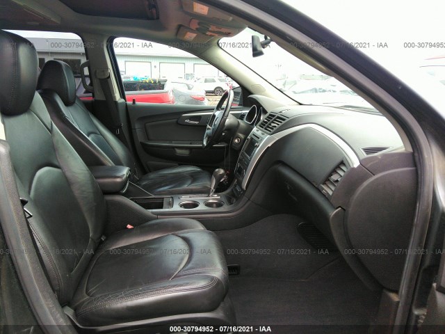 Photo 4 VIN: 1GNLVGED8AS131001 - CHEVROLET TRAVERSE 