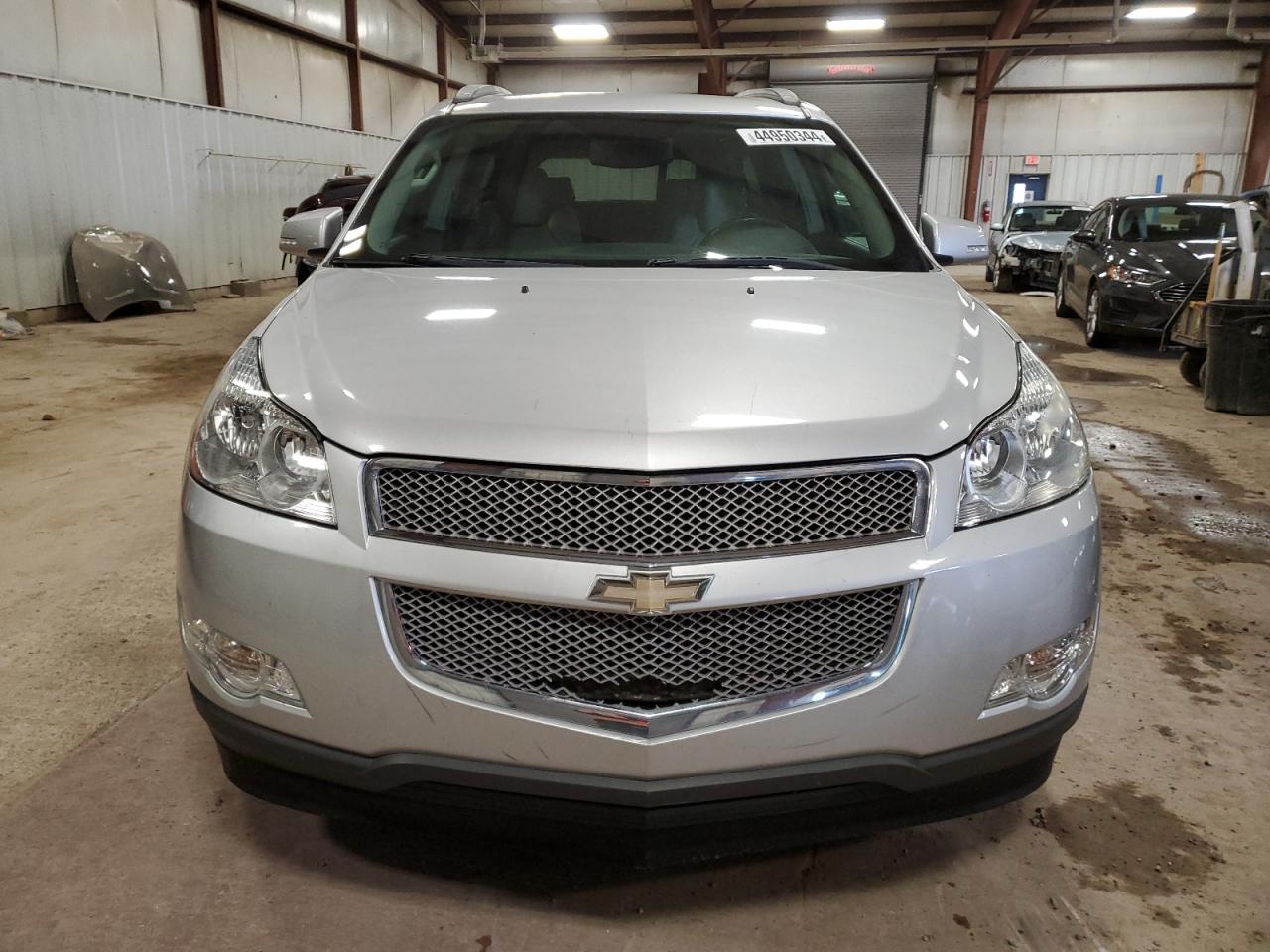 Photo 4 VIN: 1GNLVHED2AS118833 - CHEVROLET TRAVERSE 