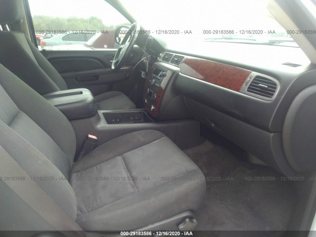 Photo 4 VIN: 1GNMCAE32AR222285 - CHEVROLET TAHOE 