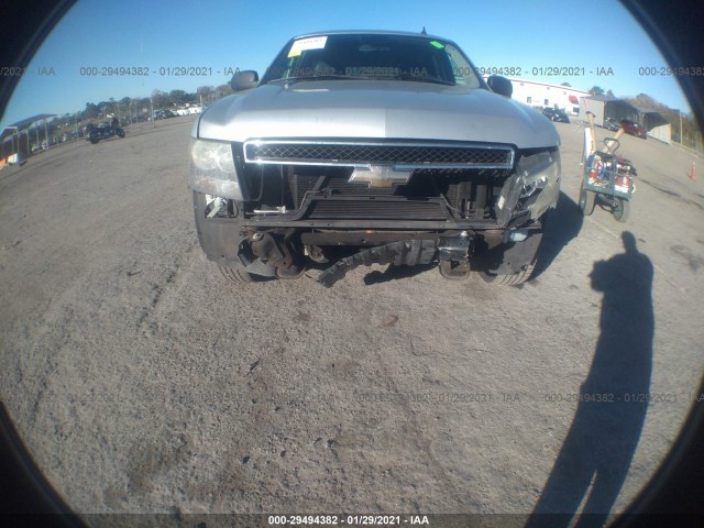 Photo 5 VIN: 1GNMCAE3XAR181307 - CHEVROLET TAHOE 