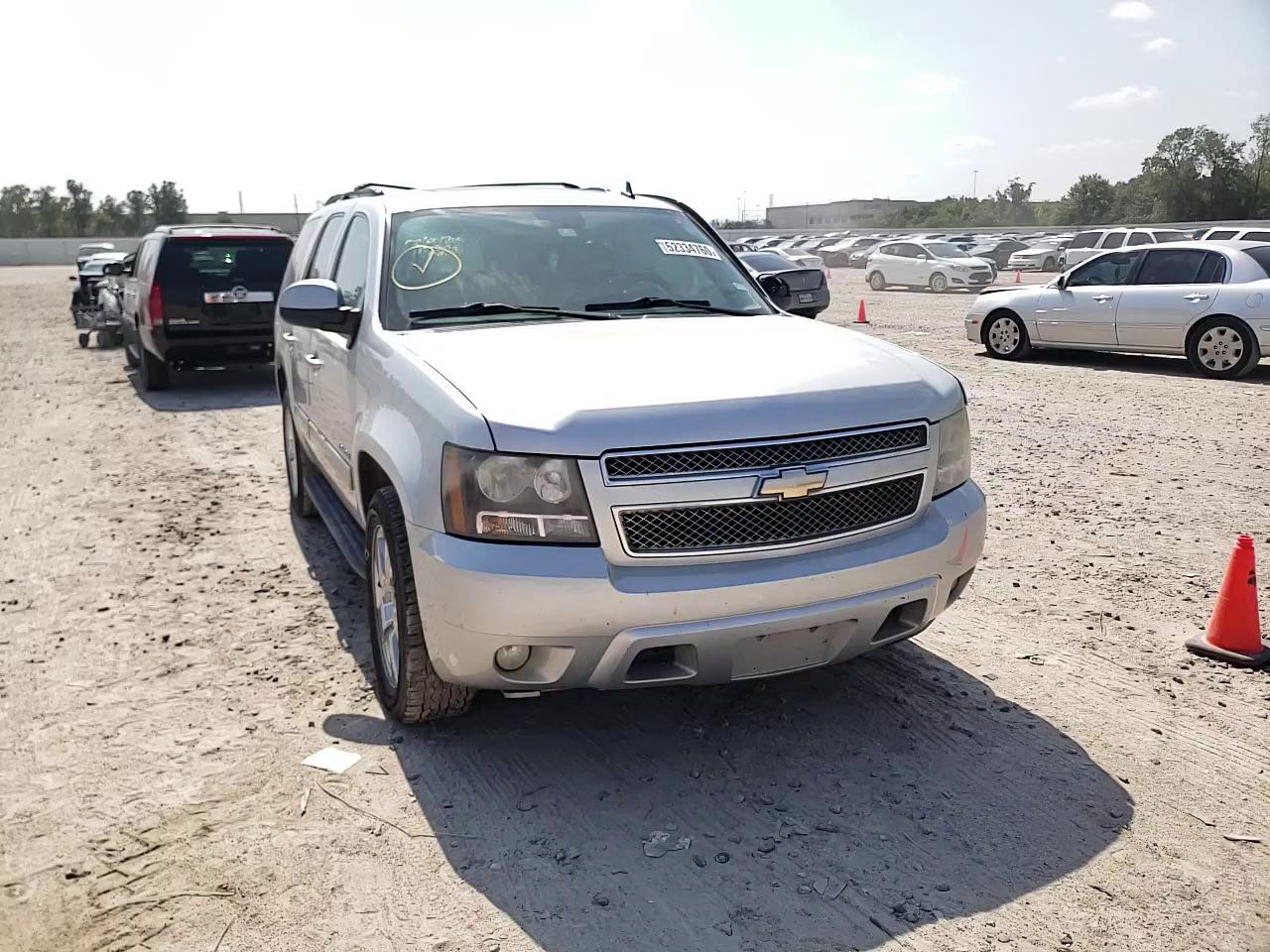 Photo 10 VIN: 1GNMCBE31AR141817 - CHEVROLET TAHOE C150 