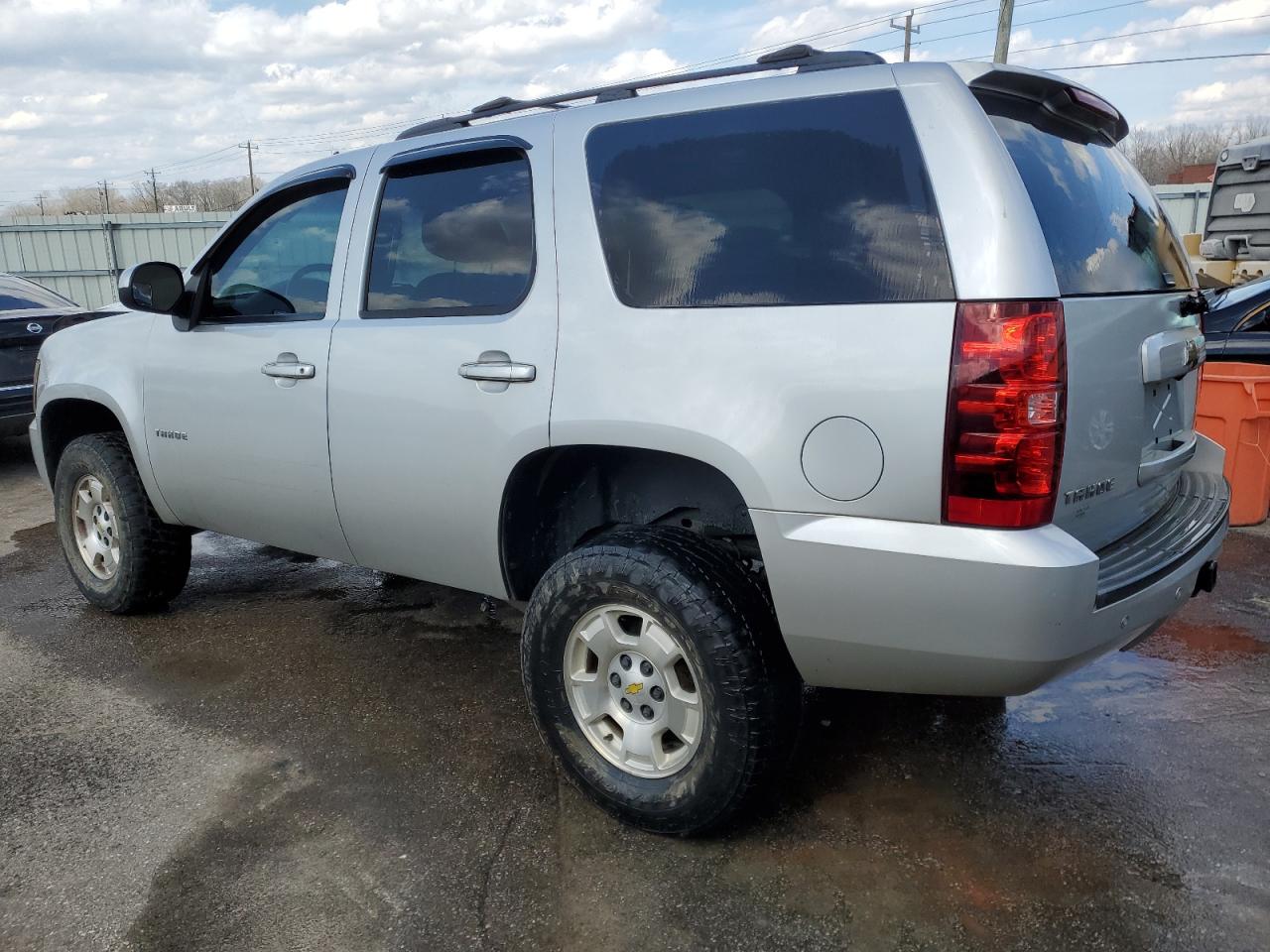 Photo 1 VIN: 1GNMCBE33AR226562 - CHEVROLET TAHOE 