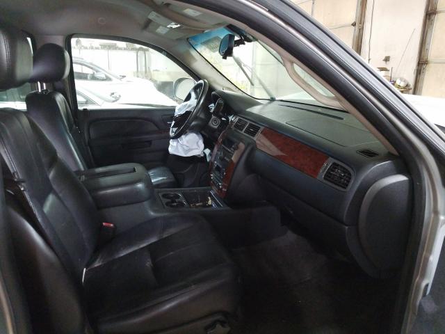 Photo 4 VIN: 1GNMCBE34AR200424 - CHEVROLET TAHOE C150 