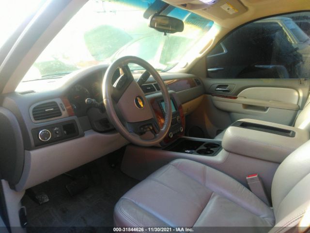 Photo 4 VIN: 1GNMCBE35AR147961 - CHEVROLET TAHOE 