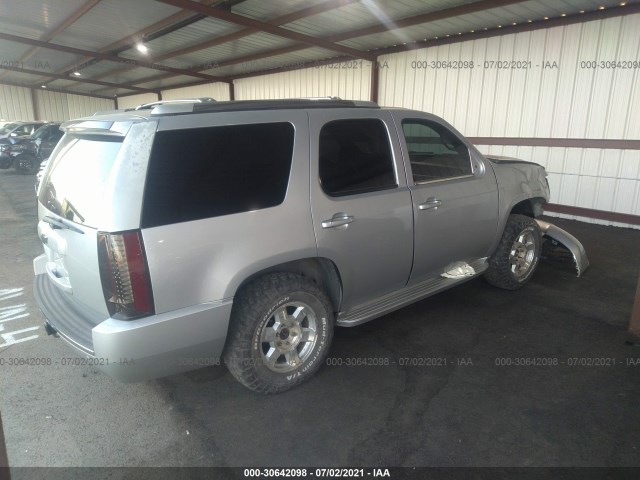 Photo 3 VIN: 1GNMCBE36AR228130 - CHEVROLET TAHOE 