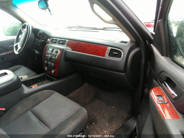 Photo 4 VIN: 1GNSCAE00BR267871 - CHEVROLET TAHOE 