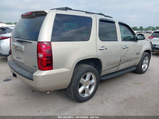 Photo 3 VIN: 1GNSCAE00BR268440 - CHEVROLET TAHOE 