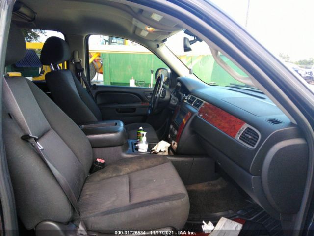 Photo 4 VIN: 1GNSCAE03BR354633 - CHEVROLET TAHOE 