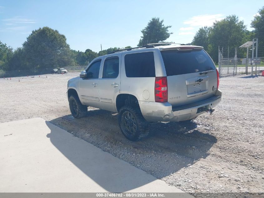 Photo 2 VIN: 1GNSCAE03CR306843 - CHEVROLET TAHOE 