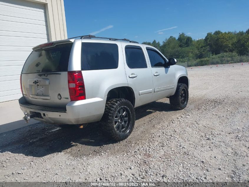 Photo 3 VIN: 1GNSCAE03CR306843 - CHEVROLET TAHOE 