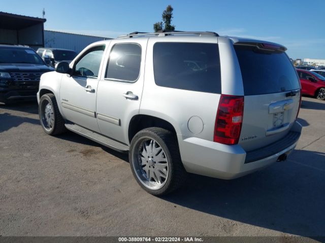 Photo 2 VIN: 1GNSCAE05BR377573 - CHEVROLET TAHOE 