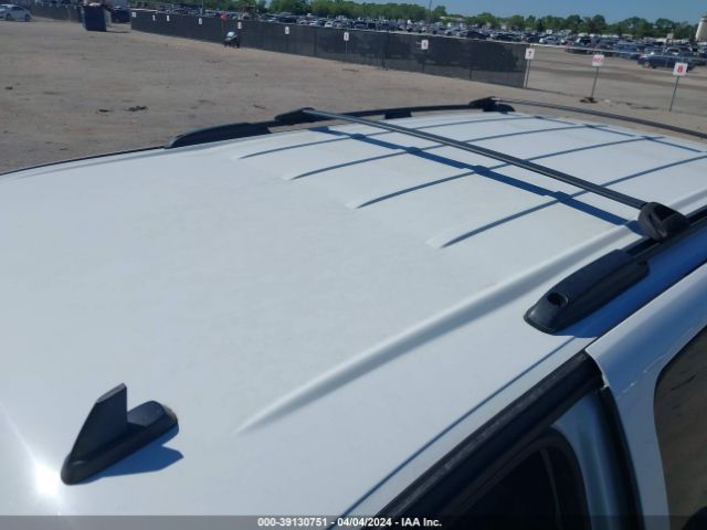 Photo 5 VIN: 1GNSCAE06CR247724 - CHEVROLET TAHOE 