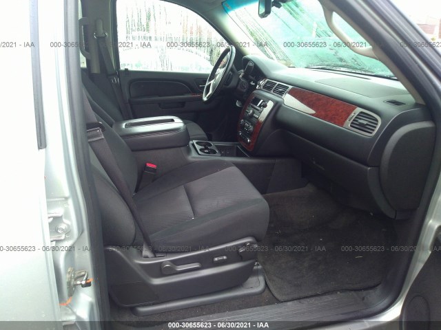 Photo 4 VIN: 1GNSCAE06ER158061 - CHEVROLET TAHOE 