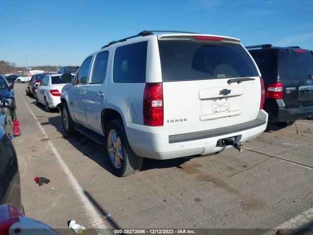 Photo 2 VIN: 1GNSCAE07BR101279 - CHEVROLET TAHOE 