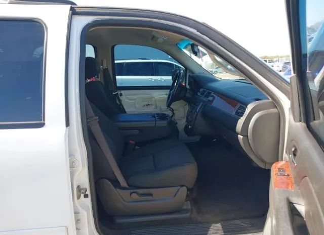 Photo 4 VIN: 1GNSCAE07DR166474 - CHEVROLET TAHOE 