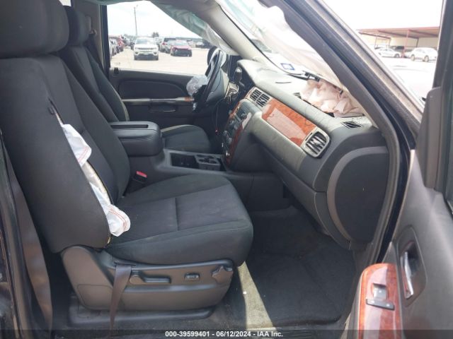 Photo 4 VIN: 1GNSCAE07DR220985 - CHEVROLET TAHOE 