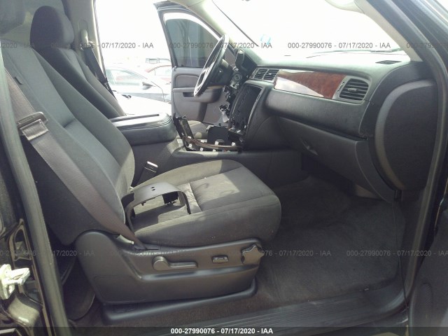 Photo 4 VIN: 1GNSCAE07DR263433 - CHEVROLET TAHOE 