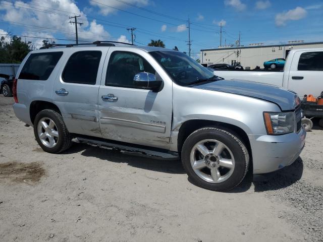 Photo 3 VIN: 1GNSCAE07DR347574 - CHEVROLET TAHOE 